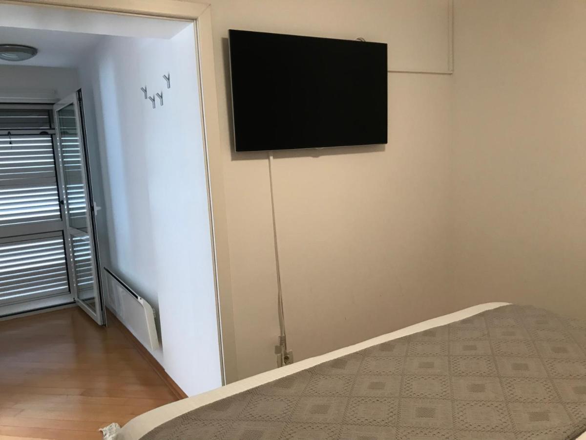 Apartments Bloom Near The Beach ポレッチ エクステリア 写真
