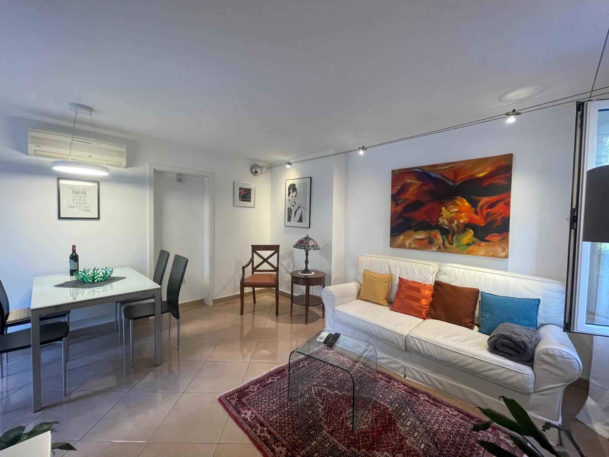 Apartments Bloom Near The Beach ポレッチ エクステリア 写真